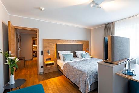 Apartment with Lake View