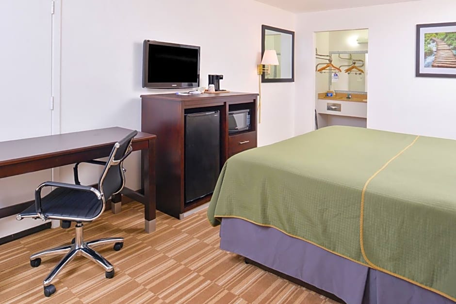 Americas Best Value Inn Clute