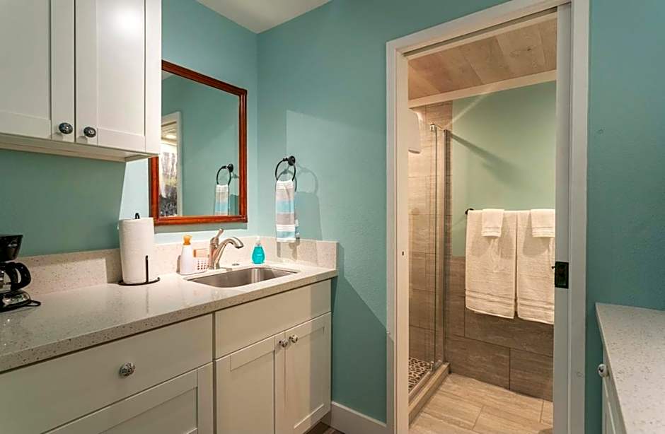 Hale Moana, Unit #110 Kona Islander Inn