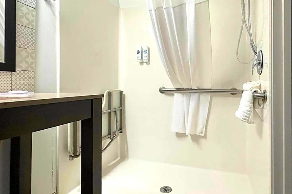 Comfort Inn & Suites Cartersville - Emerson Lake Point