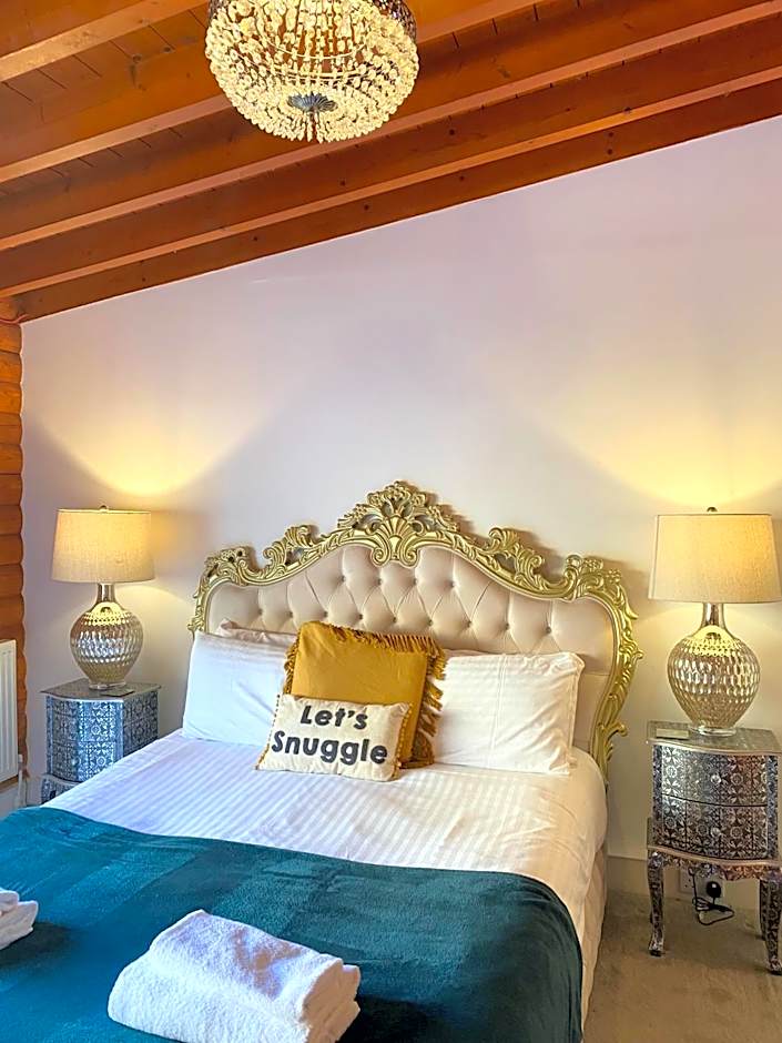 Kaoglen Squirrel Drey-Hot Tub-Pet Friendly-Perth