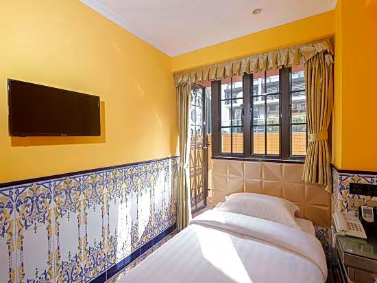 Family Inn (Rua De Miguel Aires Branch) 