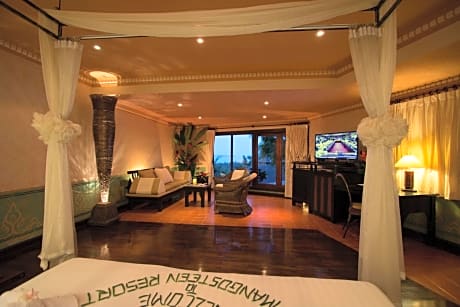Royal Suite with Garden View