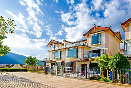 丽江文笔海湖光山色静湖小院别墅