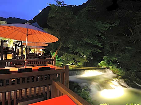 Valley side Guest room with indoor bath flowing directly from the sourceNon-smoking Enjoy the bea…