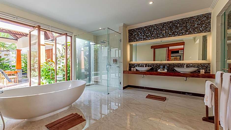 The Grand Villandra Resort Lovina