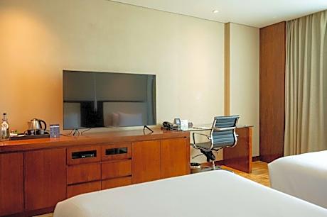 Deluxe Room Twin Beds