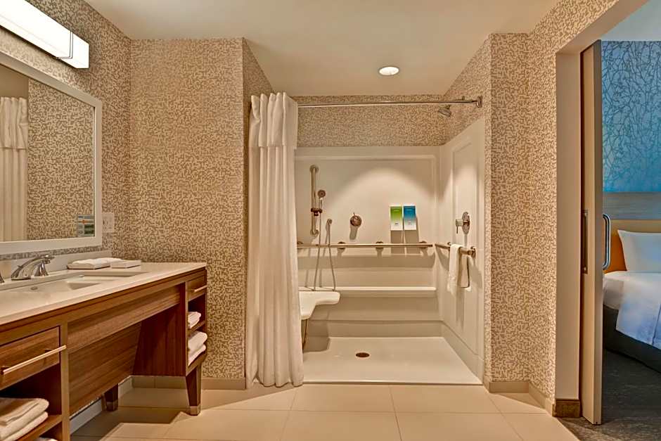 Home2 Suites by Hilton Naples I-75 Pine Ridge Road