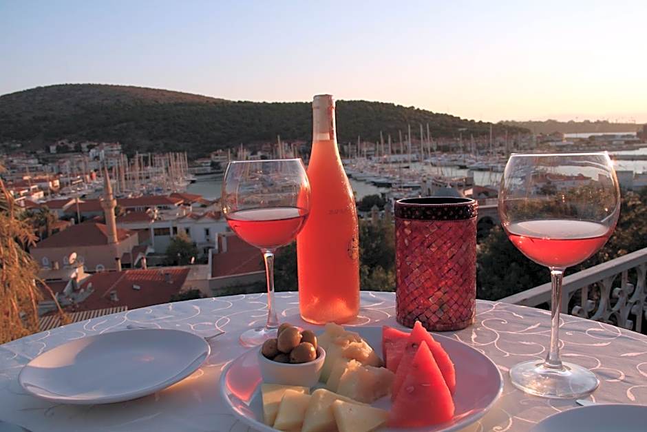 Yalcin Hotel