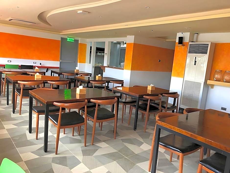Sempre Premier Inn Mactan Airport Hotel
