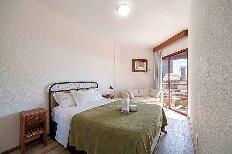 Apto Magnólia 50m da praia by Achei Florianópolis