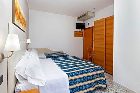 Superior Triple Room with Sea View
