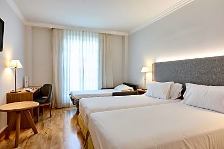 Double Room with Extra Bed (2 Adults + 1 Child)