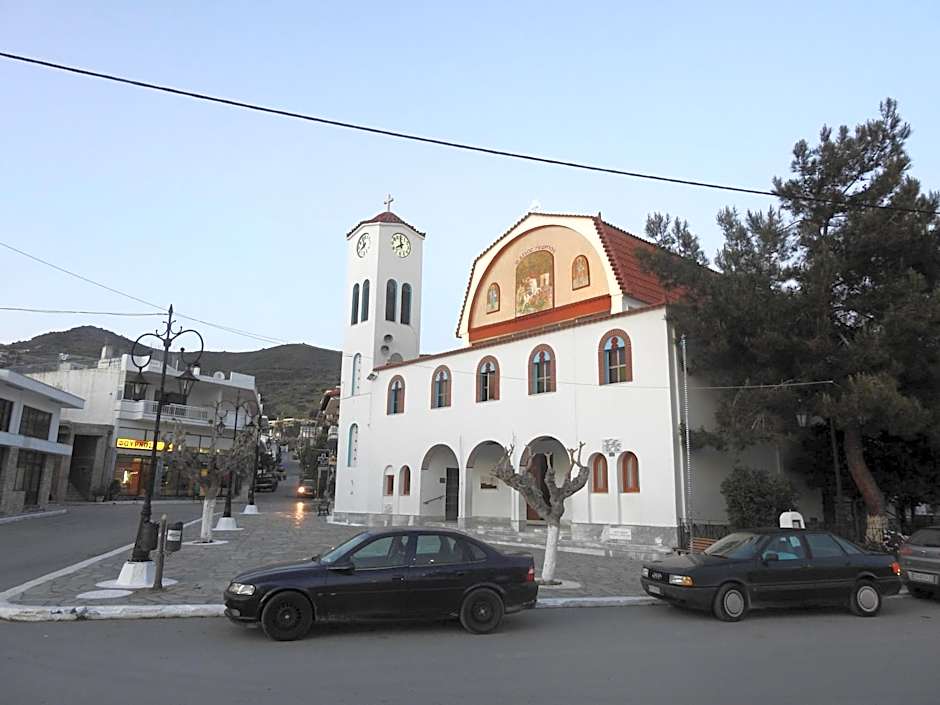 Gikas Apartments Triple Studio Sea View B7