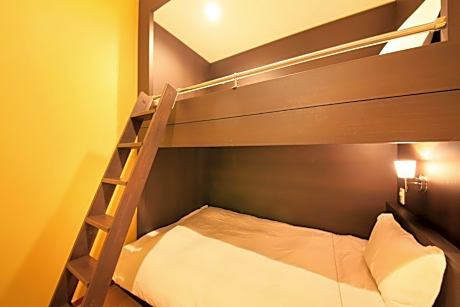 Deluxe Double Room with Two Double Beds - Non-Smoking