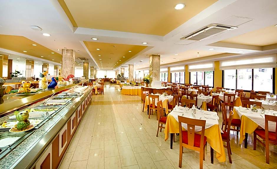 Hotel Monarque Cendrillón