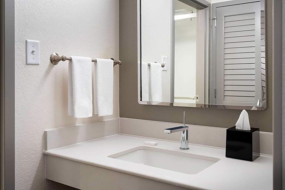 Courtyard by Marriott Tampa Westshore/Airport