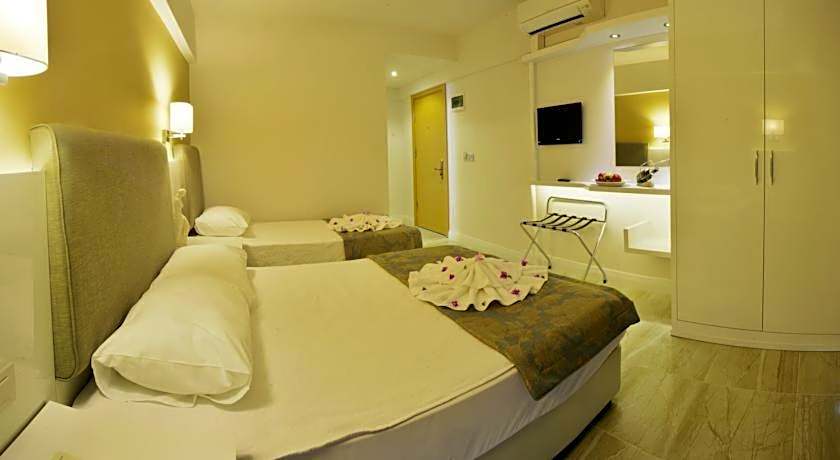 Maris Beach Hotel