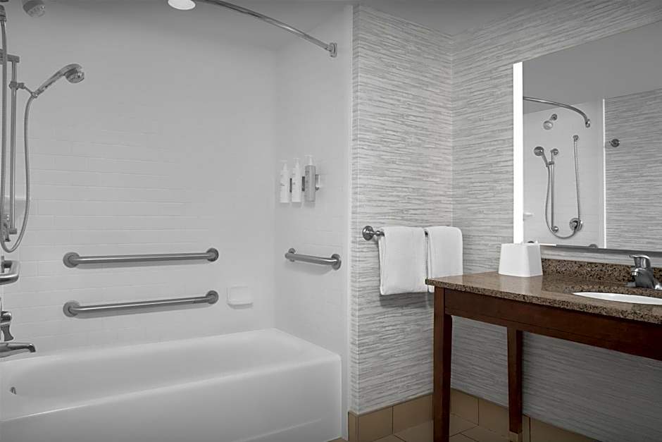 Hampton Inn & Suites Ocean City Bayfront-Convention Center