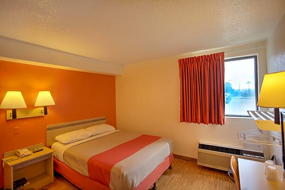 Motel 6-Council Bluffs, IA - Omaha East