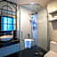 Le House Boutique Hotel - 100m to the beach
