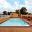 Upper Lake Inn & Suites