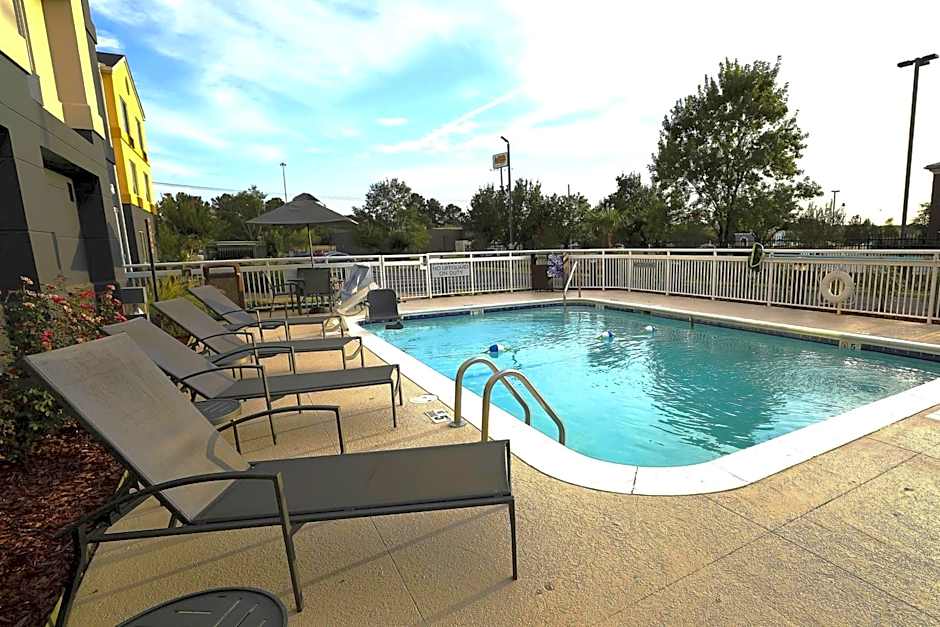 Fairfield Inn & Suites by Marriott Jackson Airport