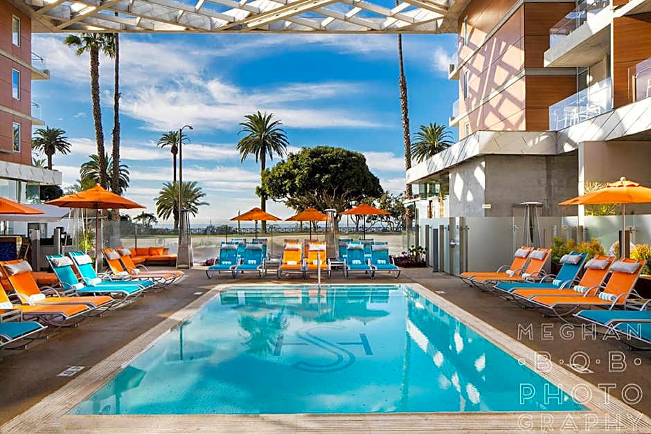 Shore Hotel