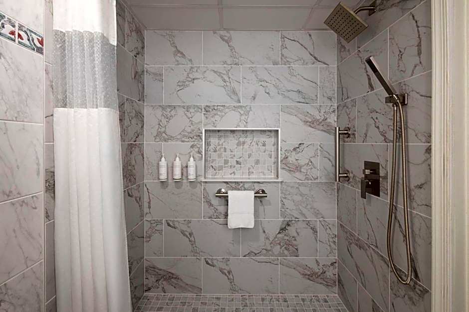 Howard Johnson Plaza Hotel by Wyndham Ocean City Oceanfront