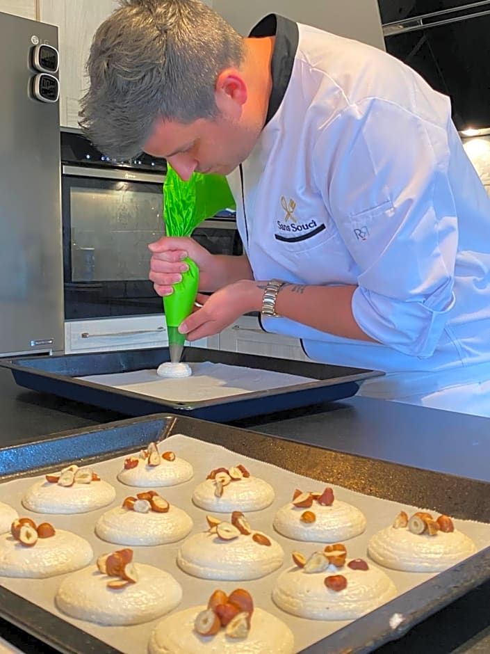 Sans Souci Bed and Breakfast Luxe Heated Pool and Restaurant