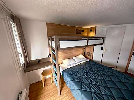Triple Room (1 Double Bed + 1 Single Bed)