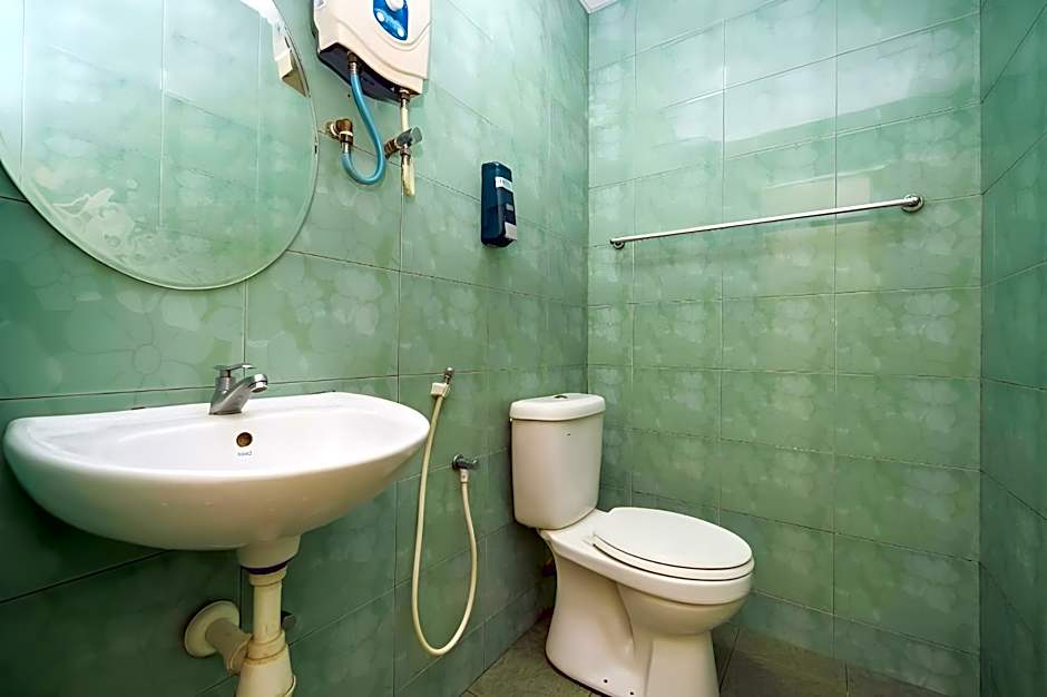 OYO 301 River Inn Hotel