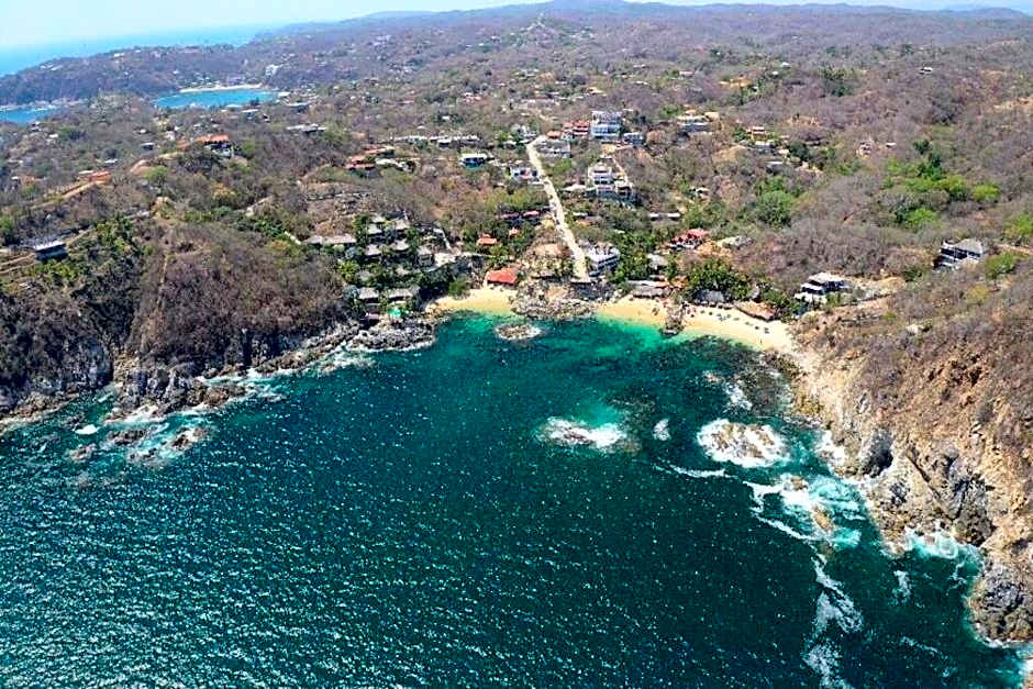 Casa Roni by Xeno - 5 Bedroom Luxury Villa with Ocean View