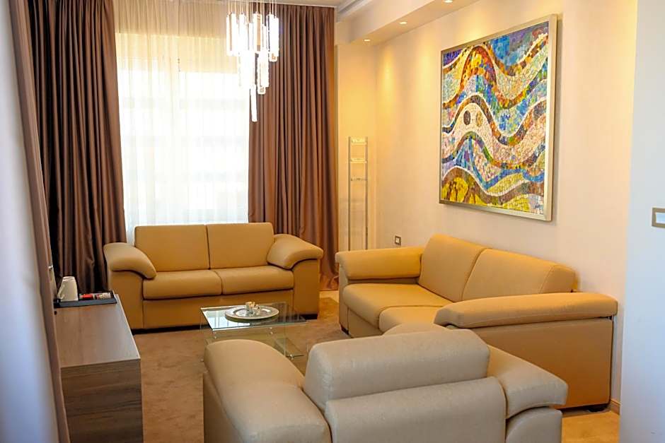 Hotel Tami Residence