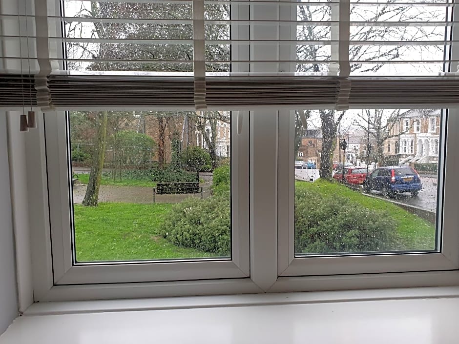 Arsenal Highbury & Islington Beautifully Presented