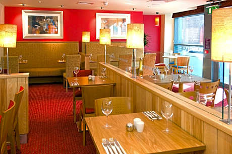 Premier Inn Leicester City Centre