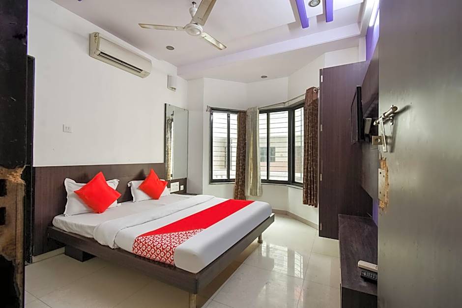 Flagship Hotel Sai Suman Palace