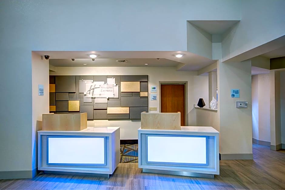 Holiday Inn Express Columbus South - Obetz By IHG