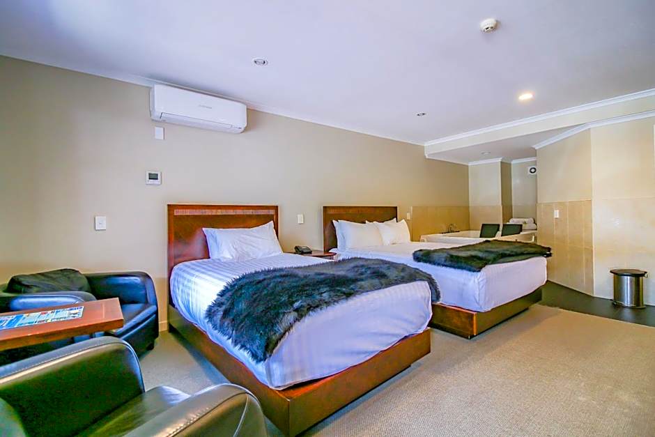 Aotea Motor Lodge