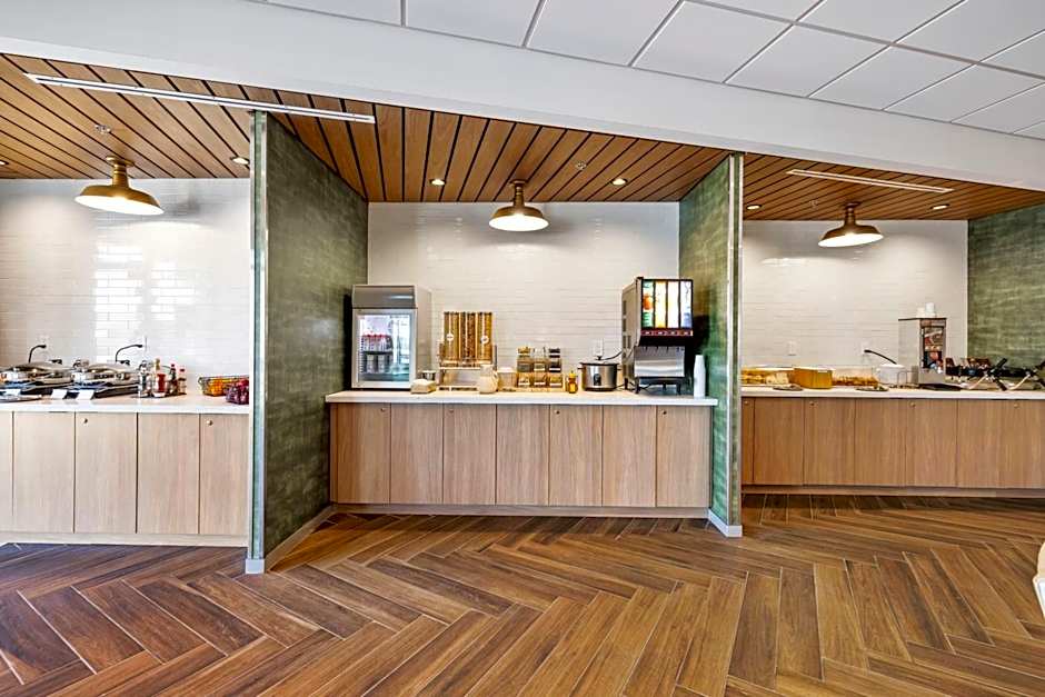 Fairfield by Marriott Inn & Suites San Francisco Airport Oyster Point Area