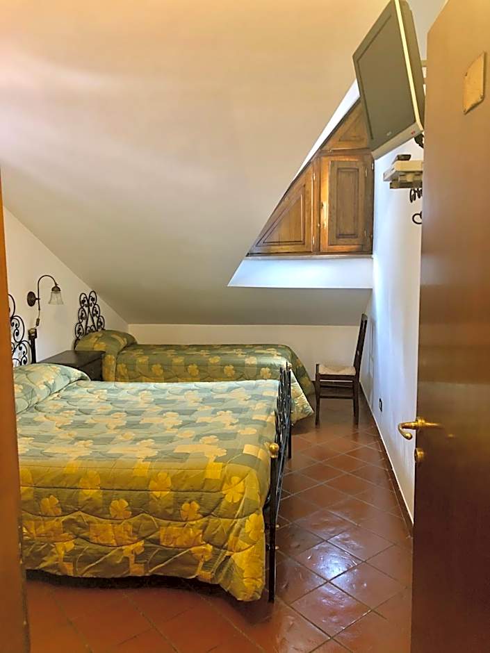 Hotel Bucaneve