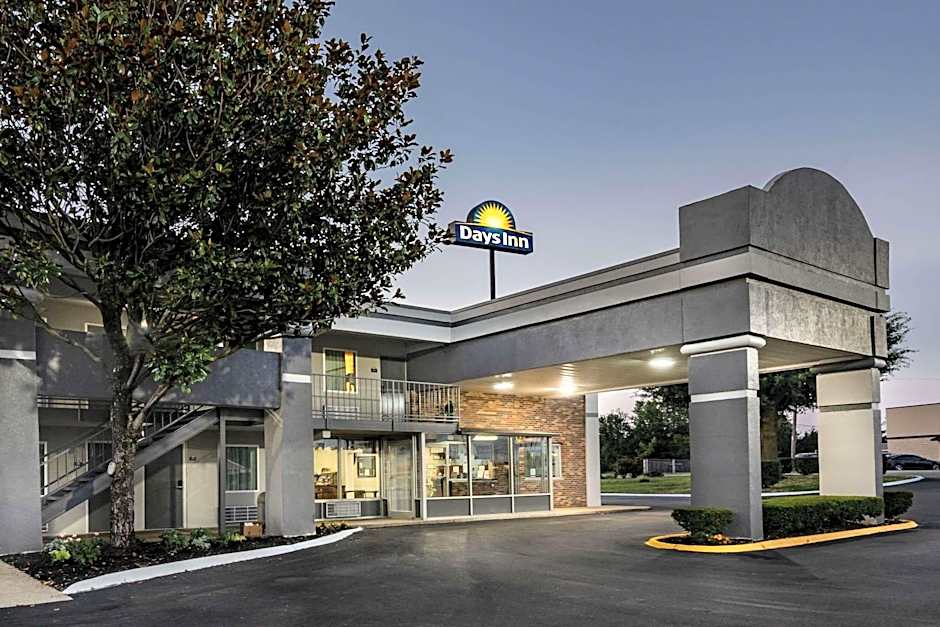 Days Inn by Wyndham Clarksville TN