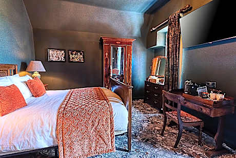 Double Room with Four Poster Bed