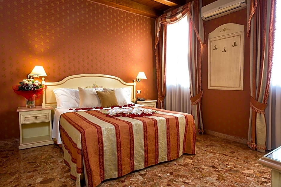 Hotel Conterie