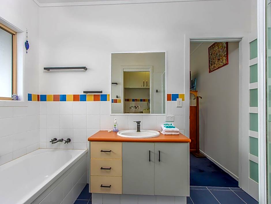 Hastings Cove Holiday Apartments