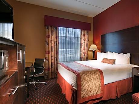 King Suite with One King Bed - Non-Smoking