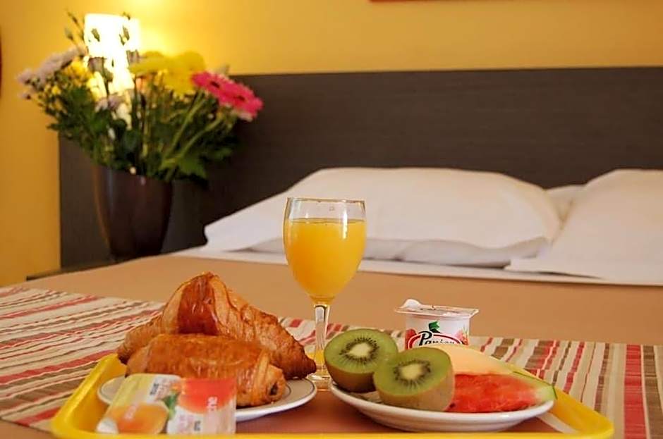 Noemys Aigues-Mortes - Hotel Avec Piscine
