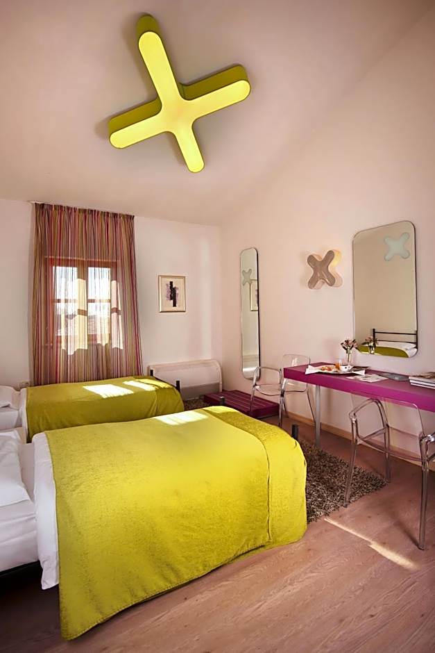 VELANERA Hotel & Restaurant