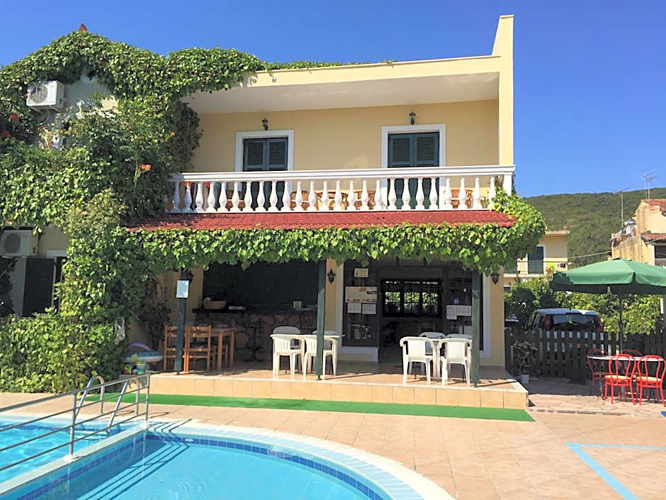 The Mayflower Studios & Apartments