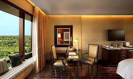Royal Club Room